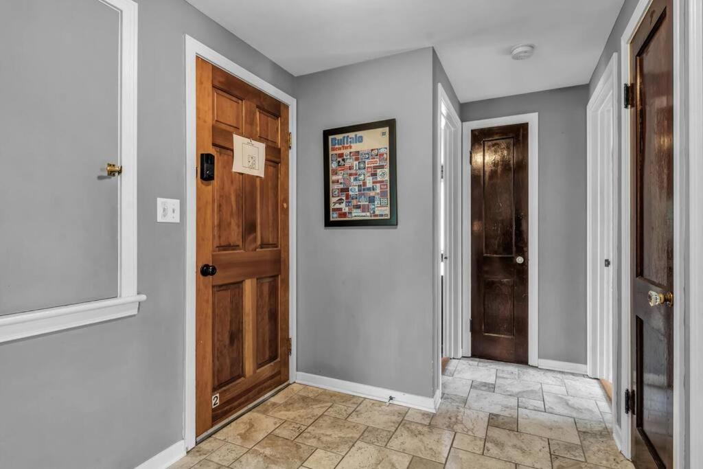 Gorgeous 2 Queen Bedroom Apartment In North Buffalo With 70 Inch Tv Luaran gambar